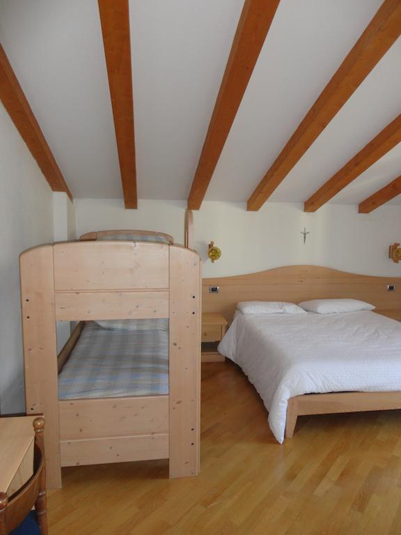 Hotel Al Caminetto Cembra Lisignago Oda fotoğraf